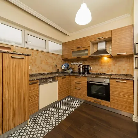 Apartment Central Flat With Great View In Muratpasa Antalya